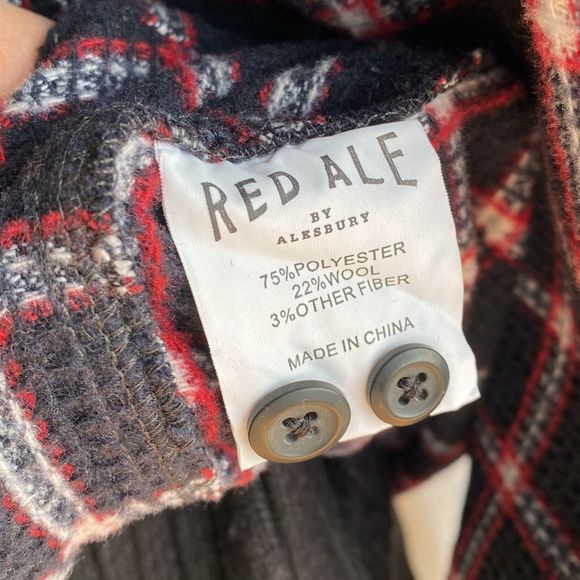 Red Ale by Alesbury Button up Shirt - Picture 6 of 7